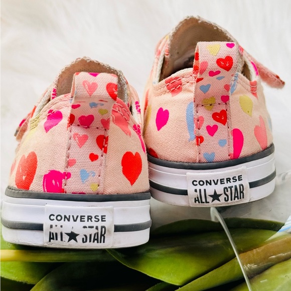 Toddler Converse Pink Hearts Sneakers - Picture 5 of 6